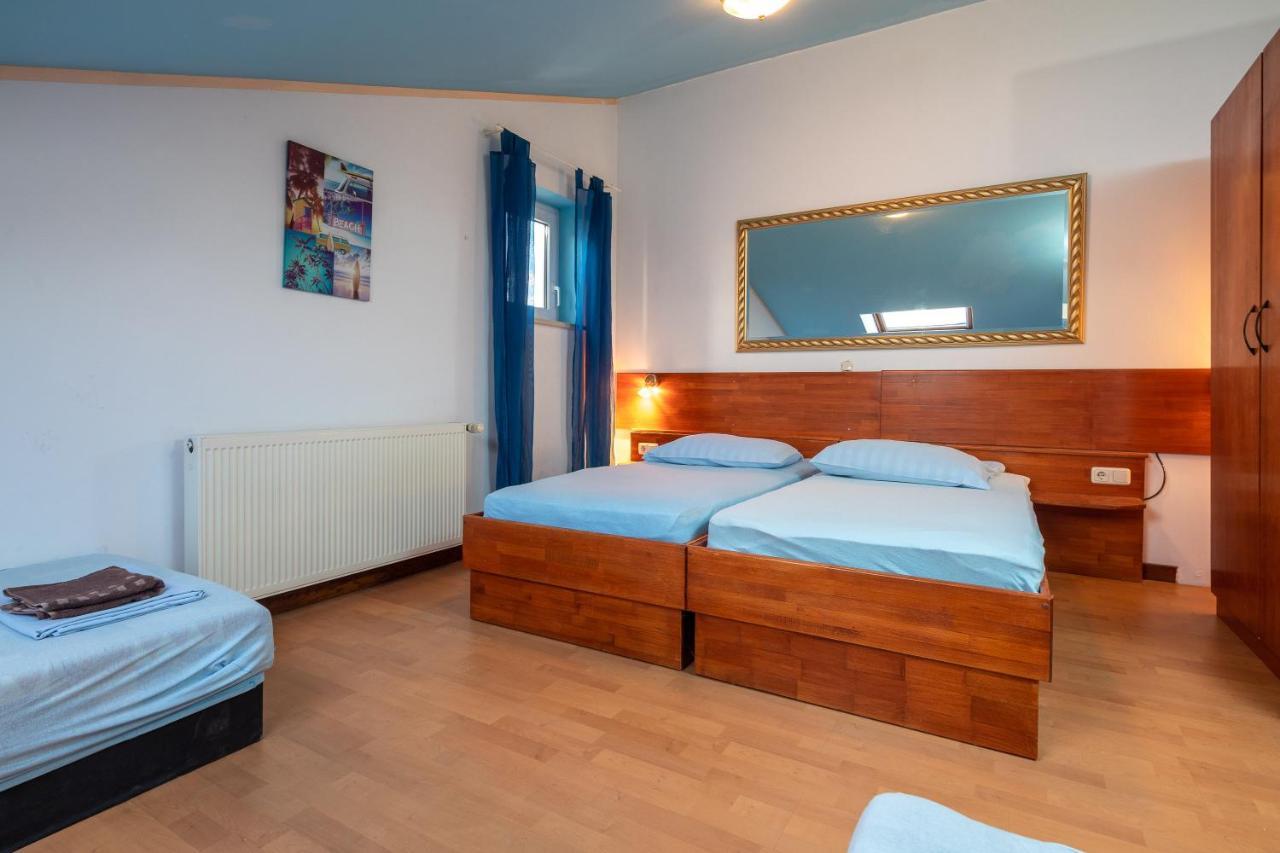 Germania Rooms & Apartments Целина Екстериор снимка