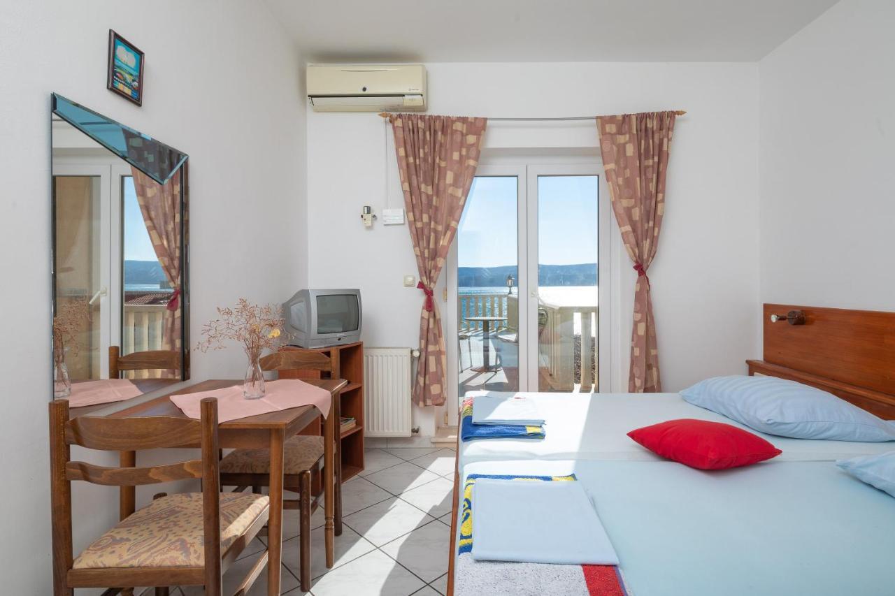 Germania Rooms & Apartments Целина Екстериор снимка