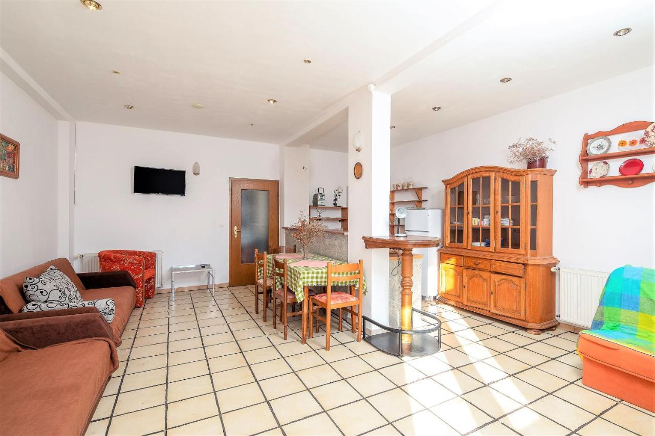 Germania Rooms & Apartments Целина Екстериор снимка