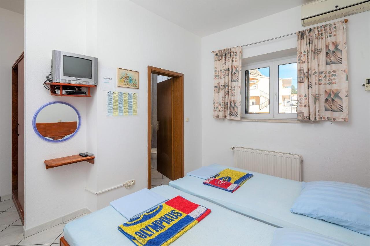 Germania Rooms & Apartments Целина Стая снимка