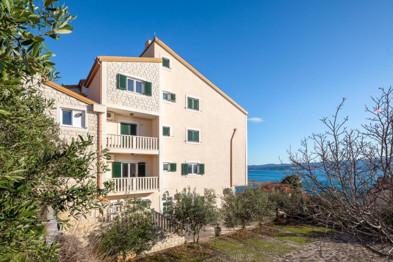 Germania Rooms & Apartments Целина Екстериор снимка