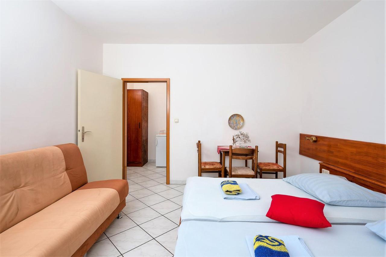 Germania Rooms & Apartments Целина Стая снимка