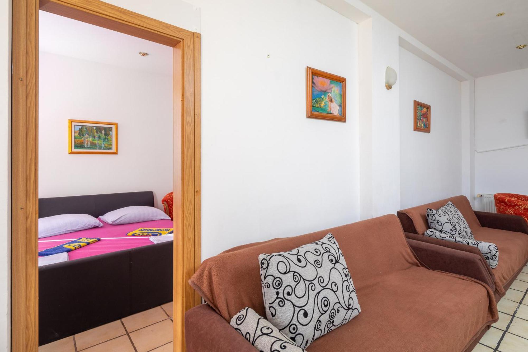 Germania Rooms & Apartments Целина Стая снимка